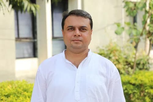 Dr. Jignesh S. Bhatt, Associate Professor at IIIT Vadodara