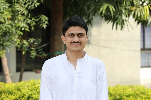 Dr. Pratik Shah, Associate Professor at IIIT Vadodara