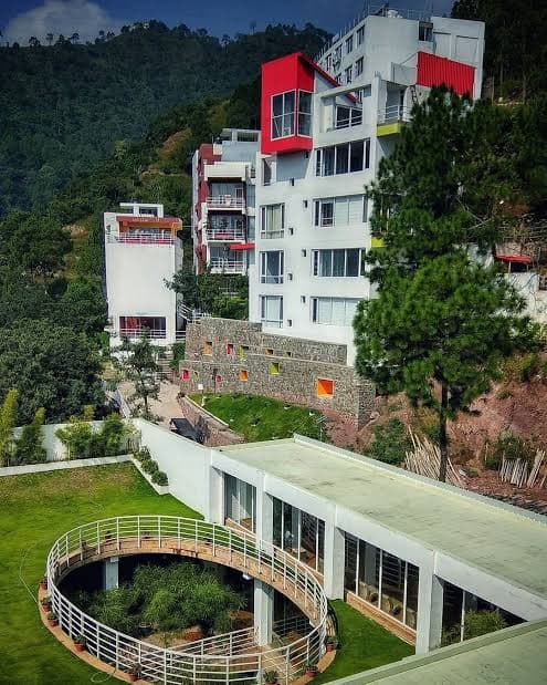 Shoolini University Online campus
